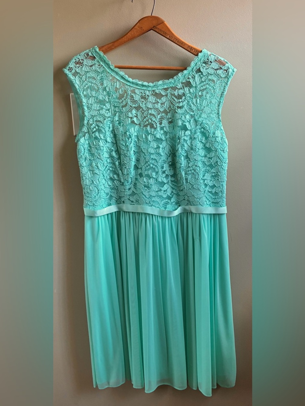 David's Bridal Mint Teal Lace Bodice Chiffon Dress